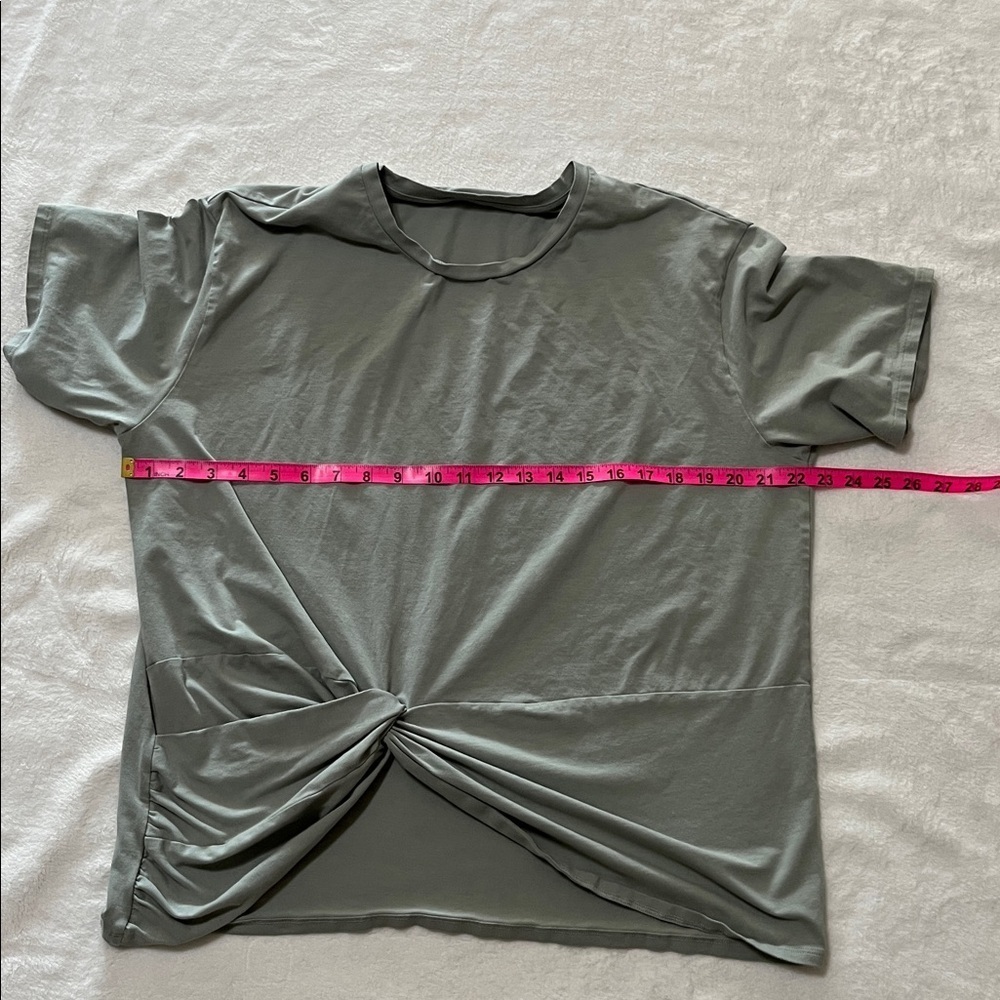 LULULEMON 
Twist-Front Oversized T-Shirt - Jade Grey - Picture 9 of 10